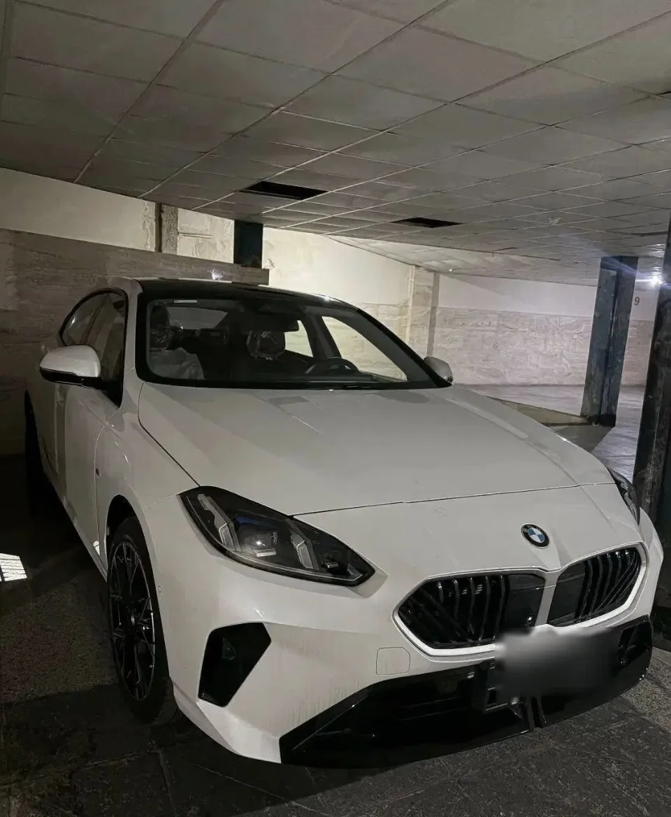 BMW 225L