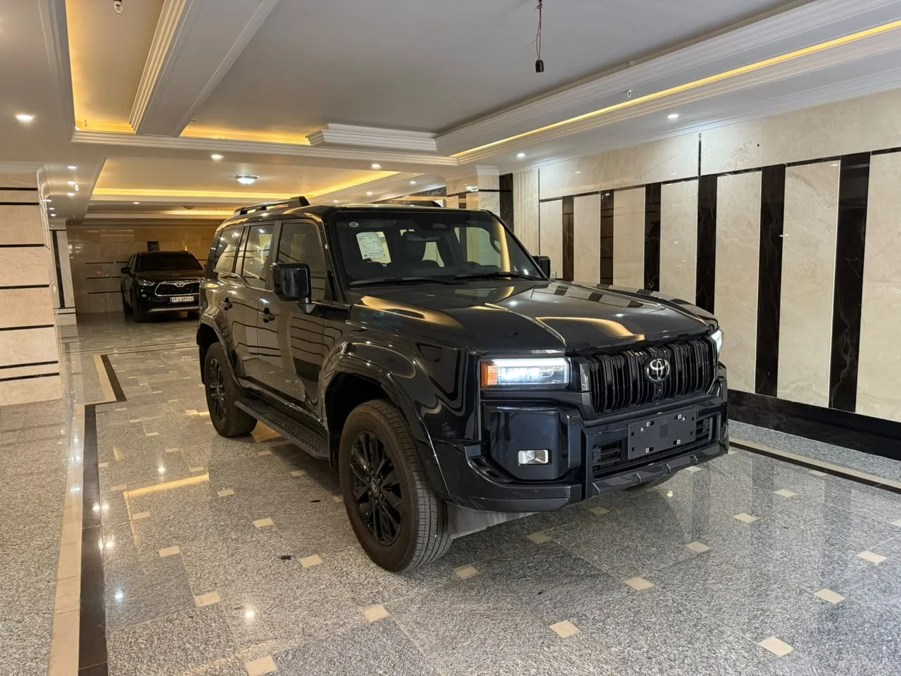 پرادو لاکچری چین هیبرید 2025